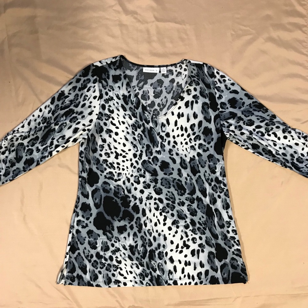 Women’s Leopard Print Top